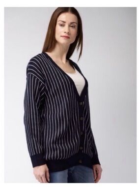 Forever 21 Navy and White Knit Sweater- S